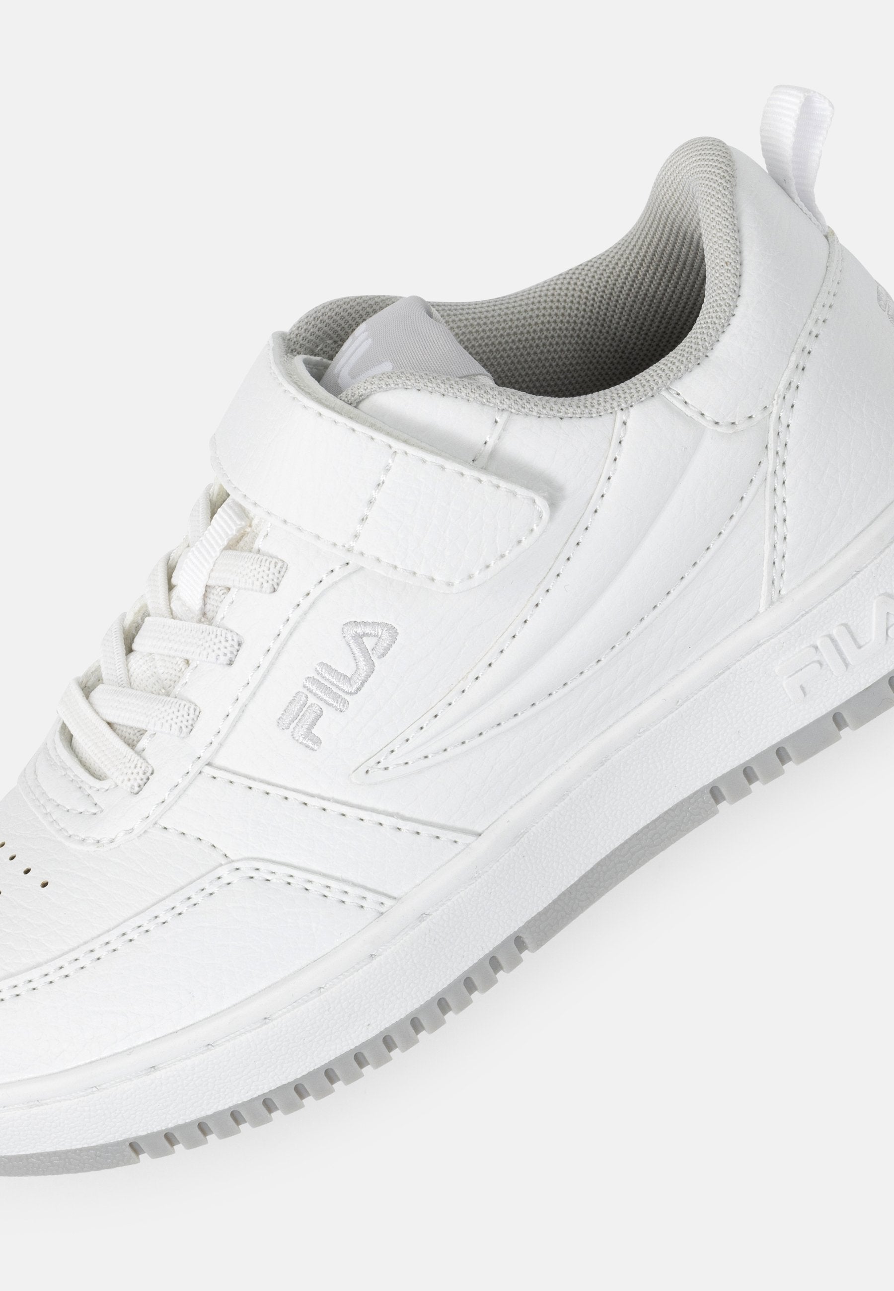 REGA FOOTWEAR NF Media 5