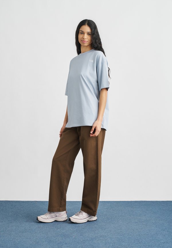 The North Face ESSENTIAL SIMPLE DOME TEE