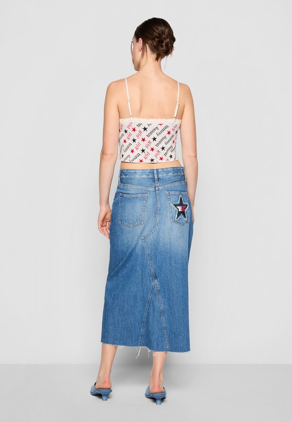 Tommy Jeans EXCLUSIVE TOMMY GIRL STAR SWEATER CAMI TOP