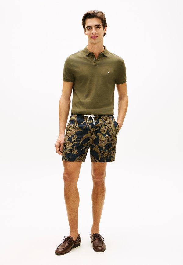 Tommy Hilfiger DOVER PURE LINEN PRINT 6" INSEAM CHINO SHORTS