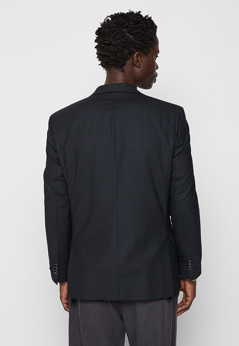 REGULAR FIT Media 3