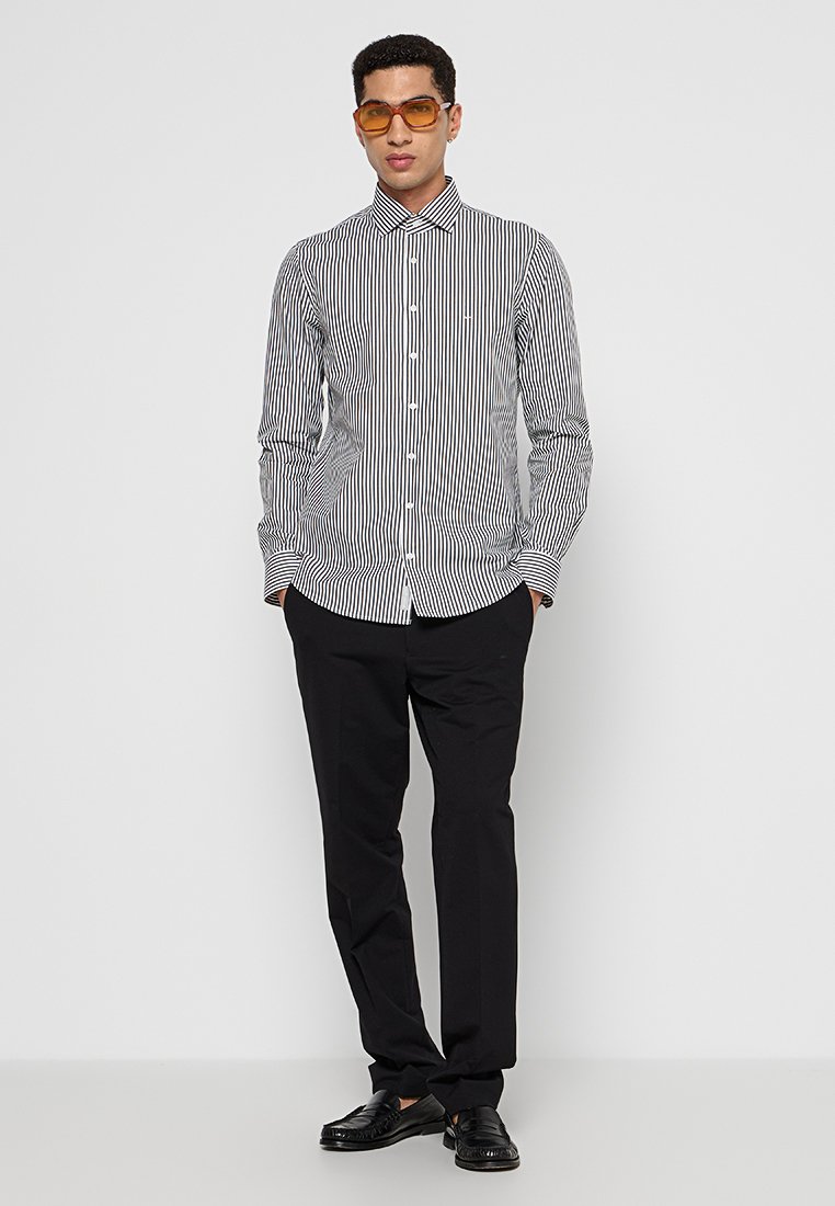 Michael Kors SLIM FIT