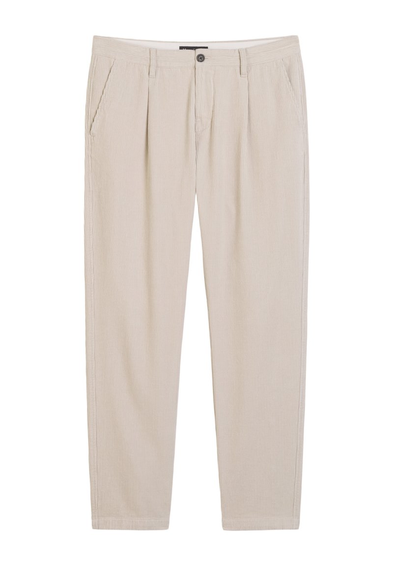 OSBY PLEATS Media 1
