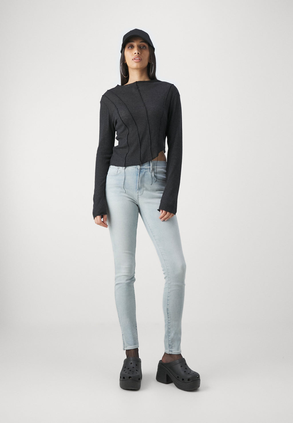 3301 SKINNY SPLIT Media 6