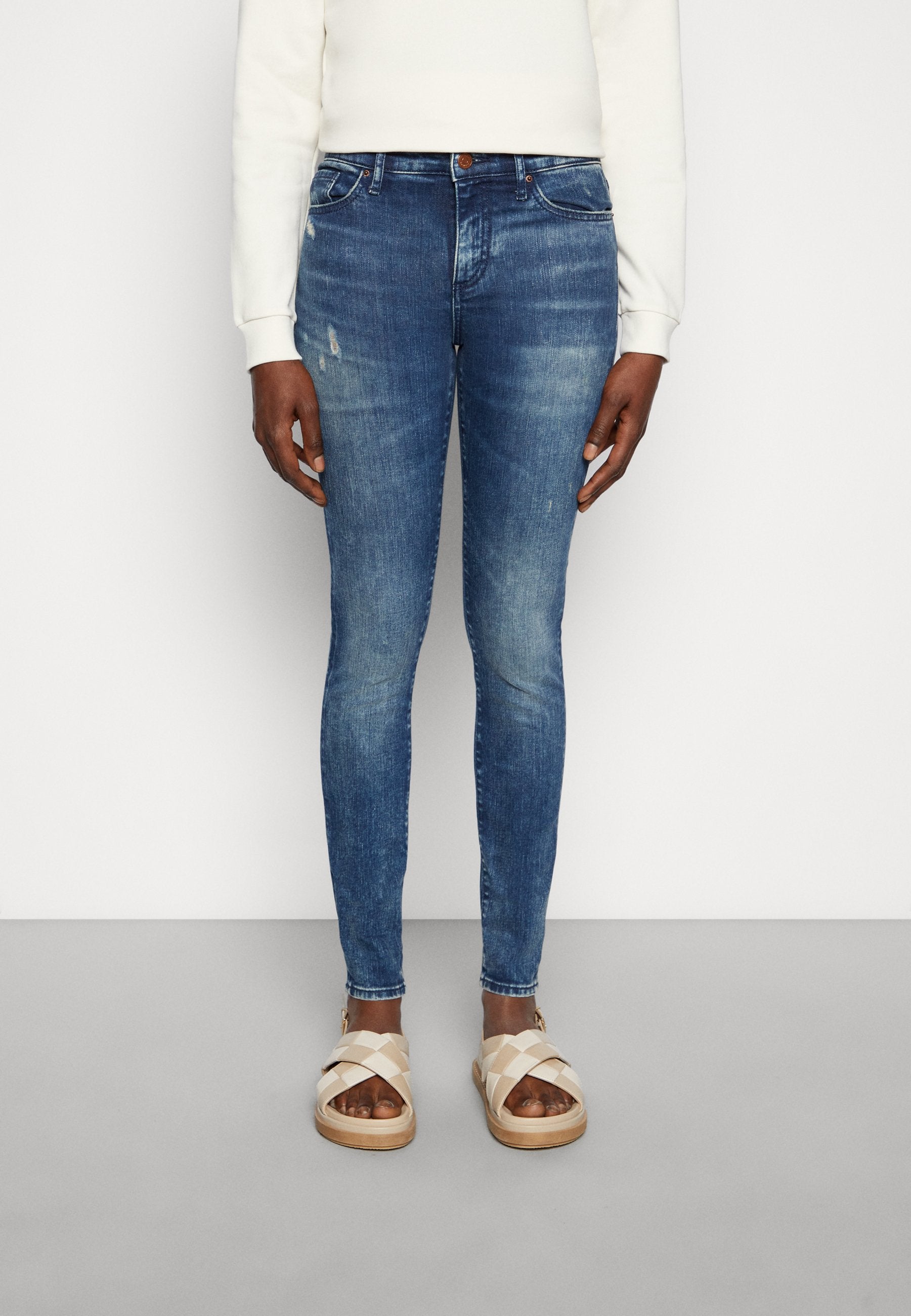 Armani Exchange Jeans Skinny Fit Media 3