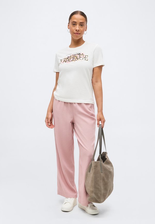 ONLY Petite ONLFREEZE LIFE HEART TEE