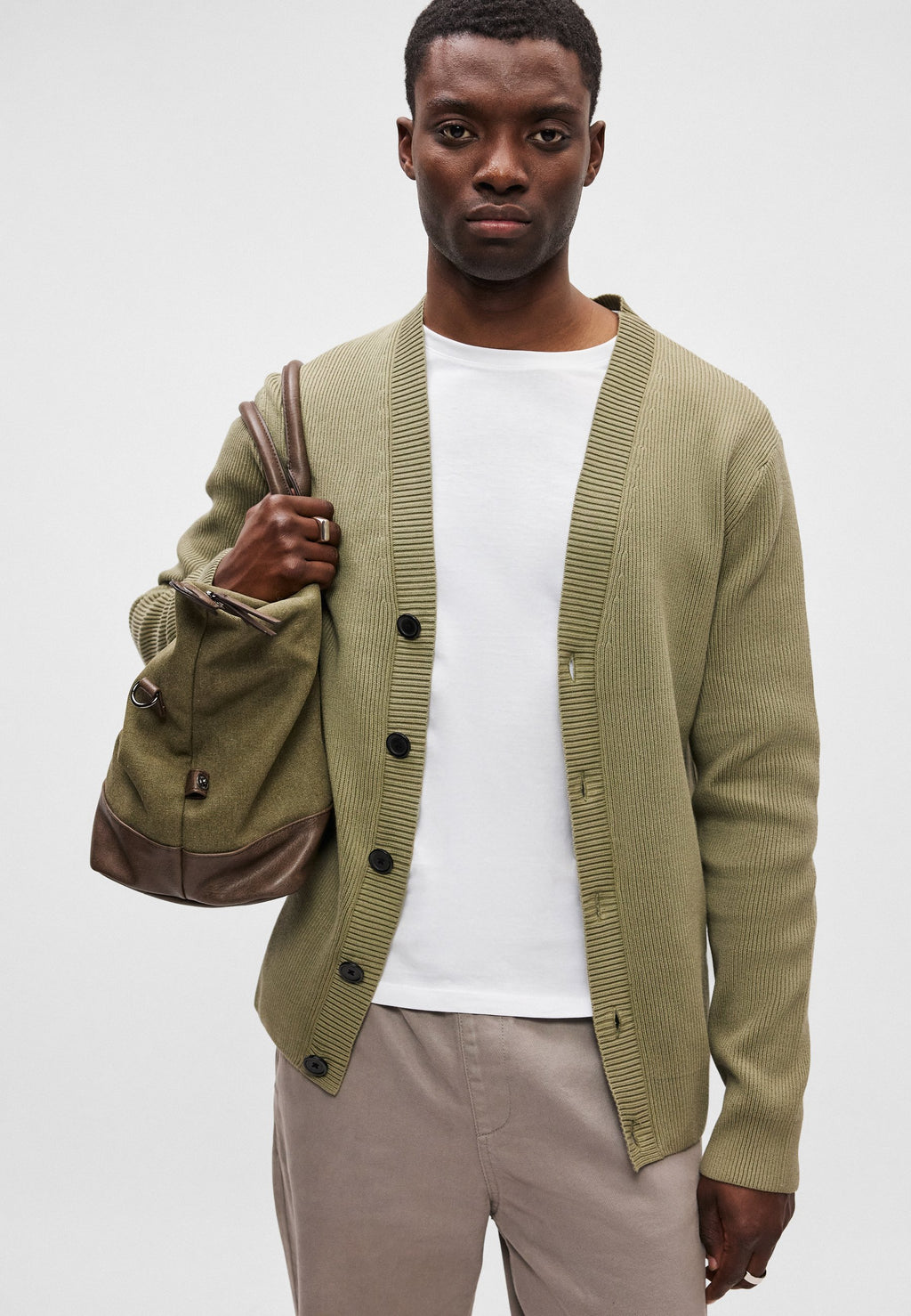 BUTTON CARDIGAN Media 7