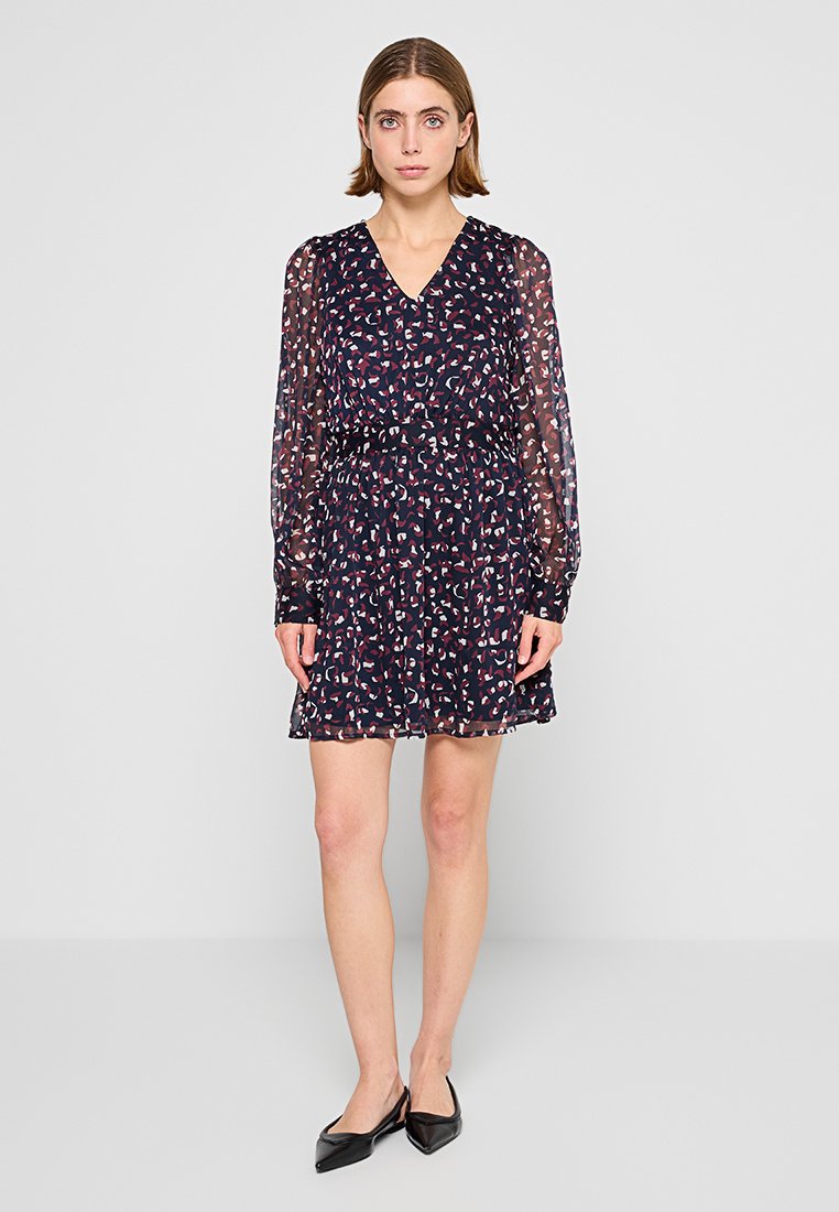ONLY Petite Freizeitkleid Media 2