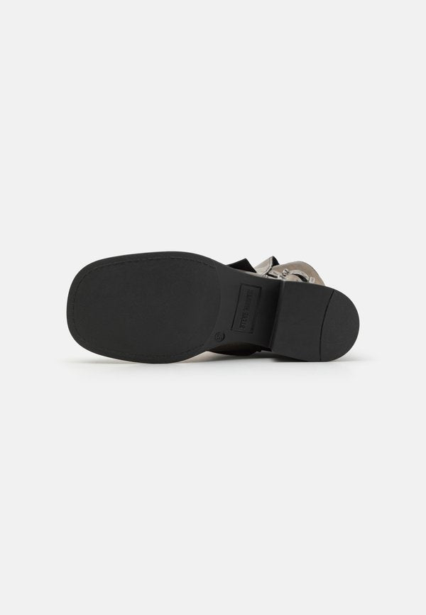 Steve Madden BONFIRE