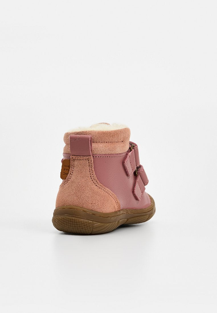 Wheat SNUG