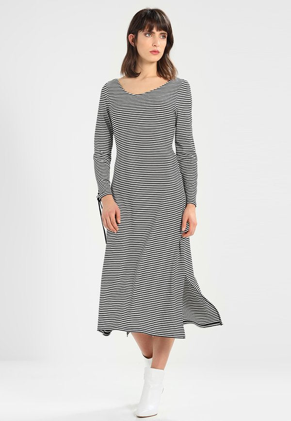 mint&berry  DRESS WITH LACE UP DETAIL