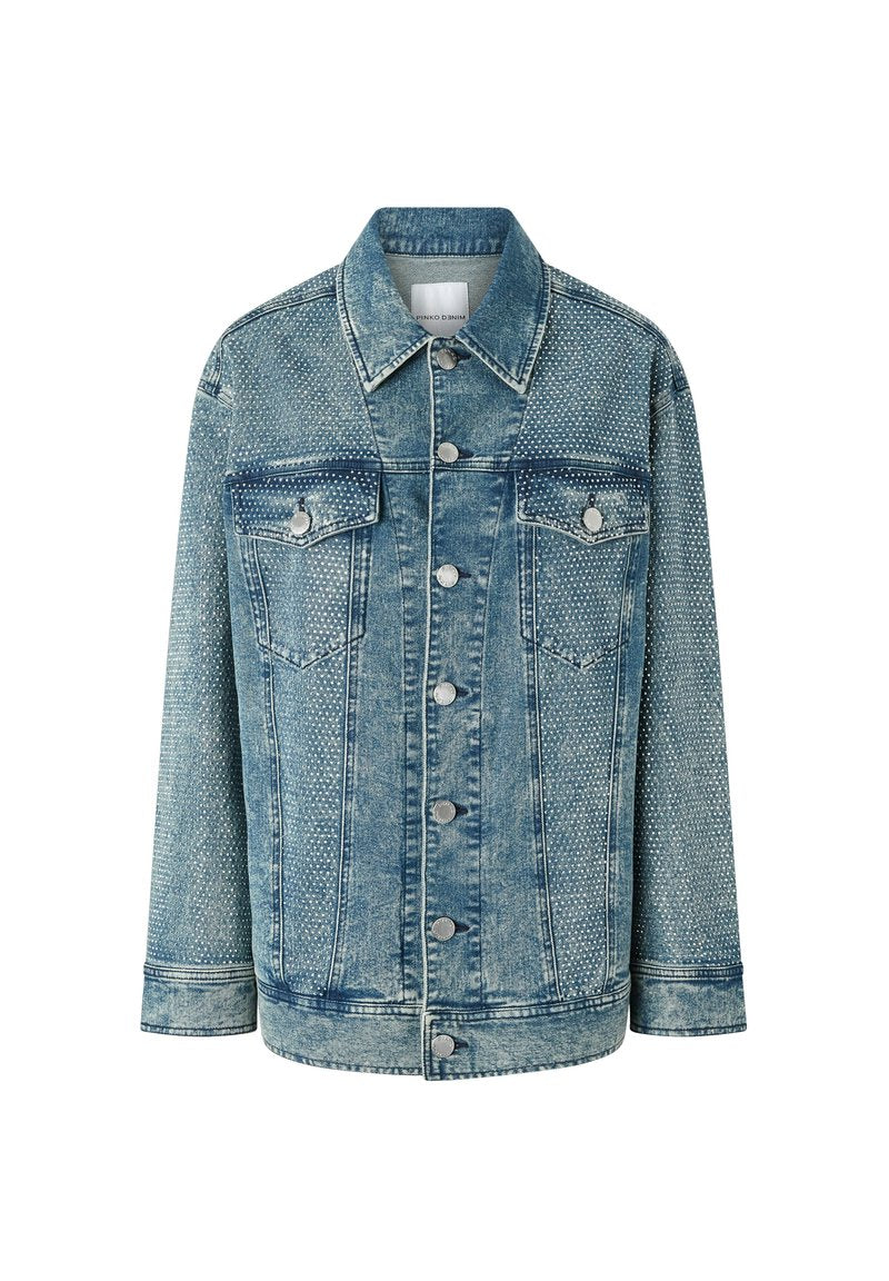 Hellblaue Jeansjacke mit klassischem Design, zwei Brusttaschen, silbernen Knöpfen und einer leicht abgenutzten Textur.