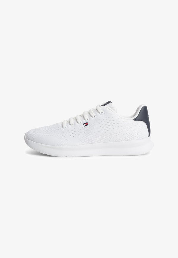 Tommy Hilfiger LIGHTWEIGHT RUNNER KNIT - Trainers - white
