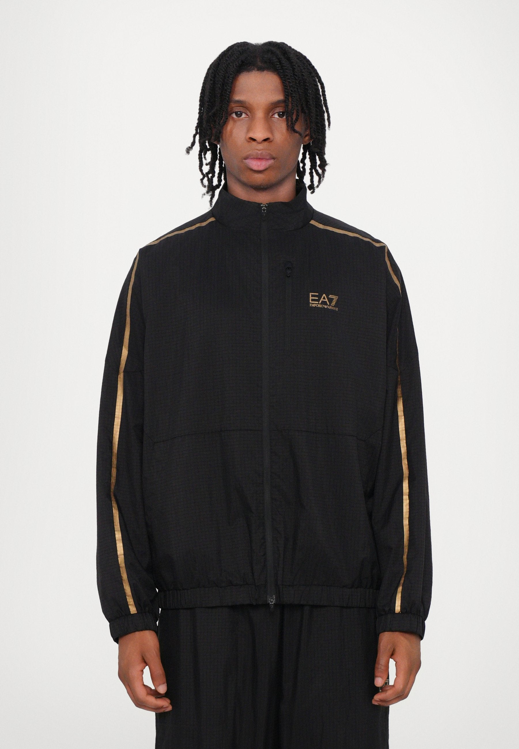 VENTUS UNISEX SET Media 4