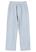 Hellblaue Sweatpants mit elastischem Bund, Seitentaschen und geradem Bein. Weicher Stoff mit dezentem Branding.