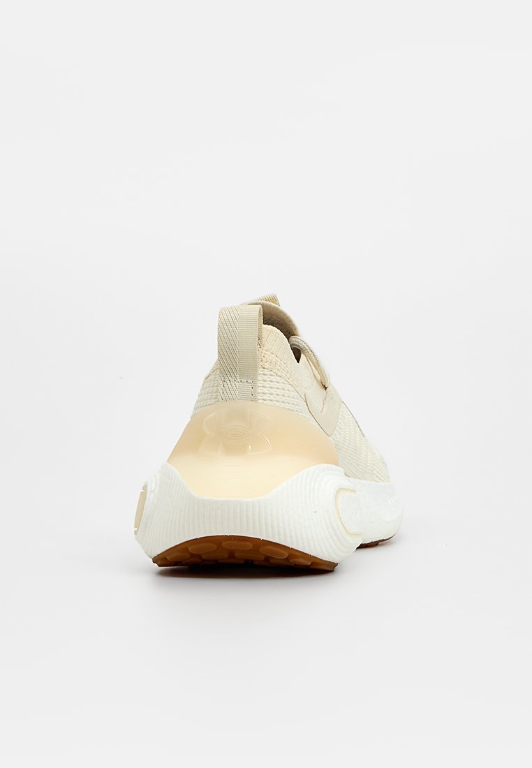 Under Armour  PHANTOM 4