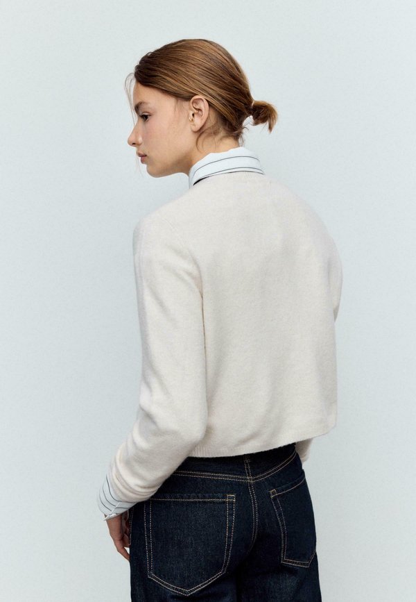 Stradivarius V-NECK PULLOVER SOFT TOUCH 05015479