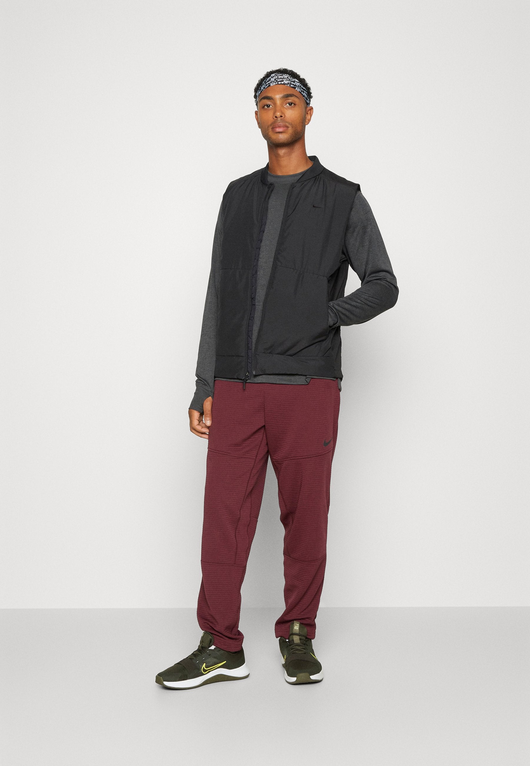 Nike Performance UNLIMITED