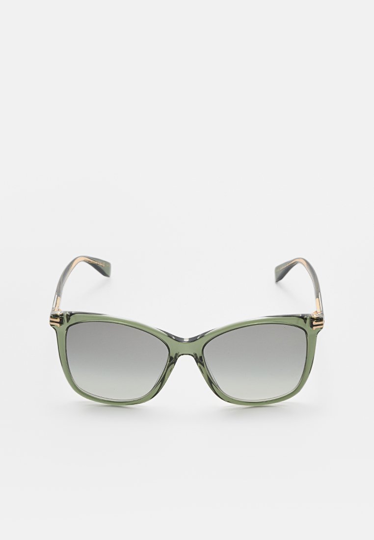 MARC JACOBS