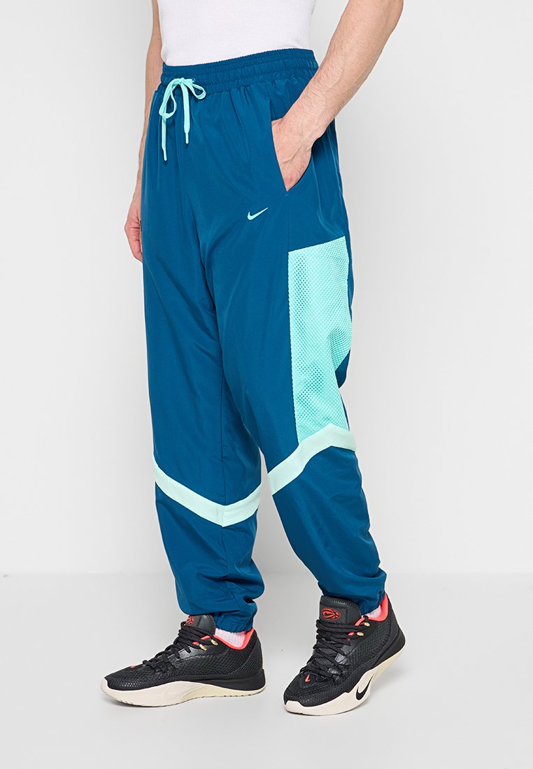 Nike Performance LOOSE FIT