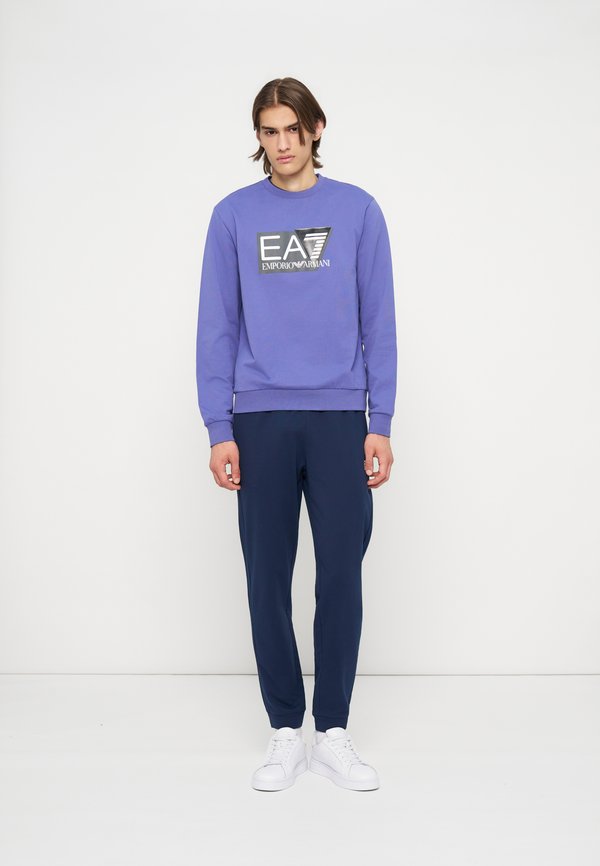 EA7 Emporio Armani