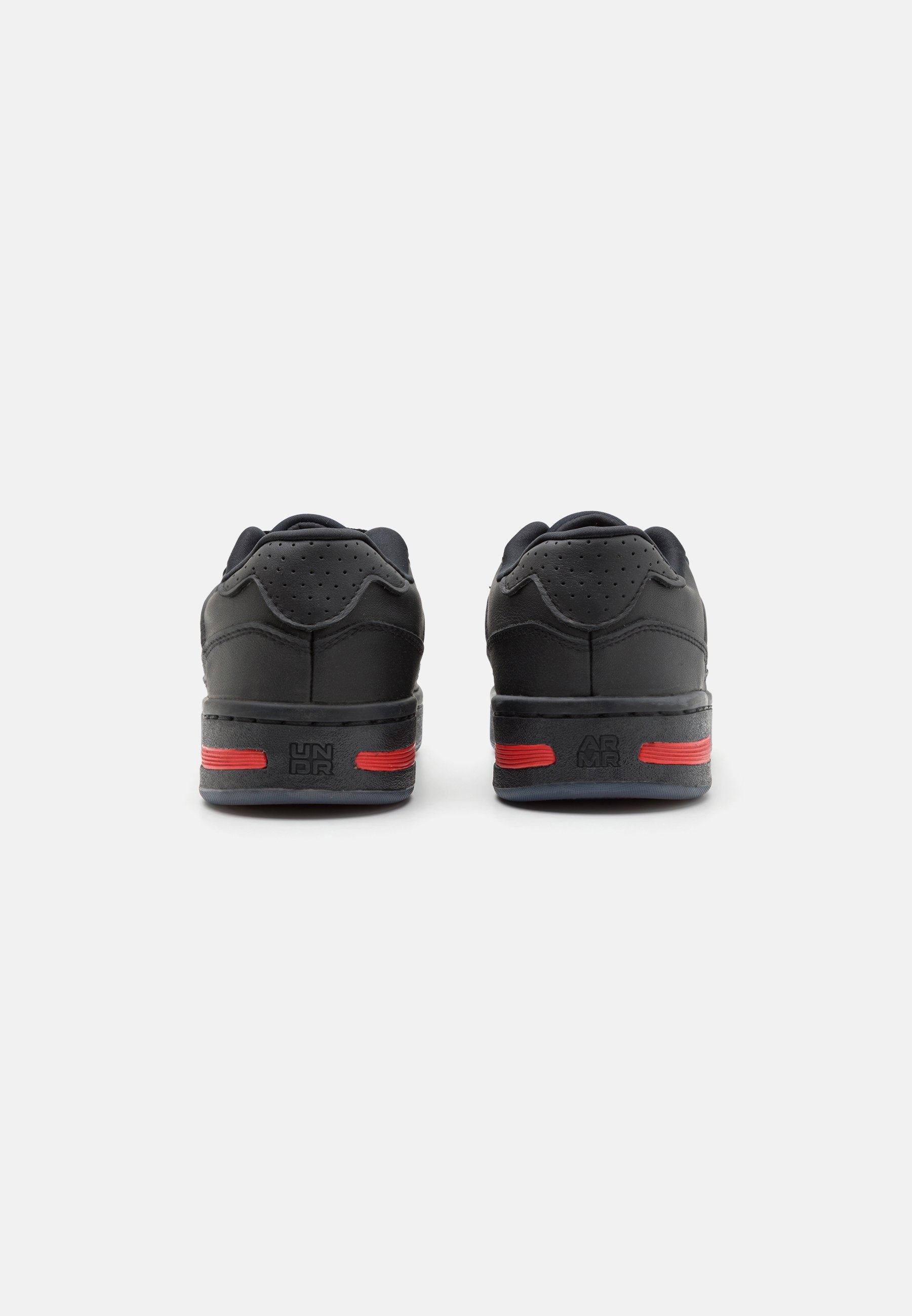 Under Armour COURT 96