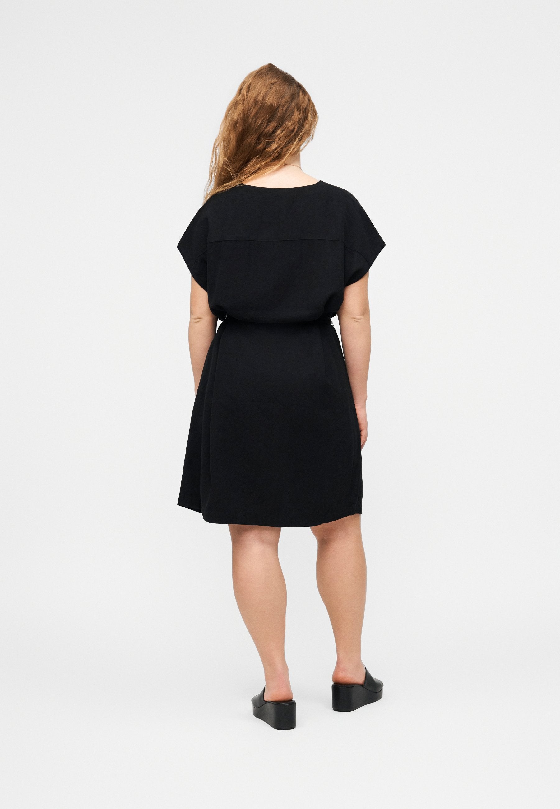 CARARIS LIFE DRESS Media 4