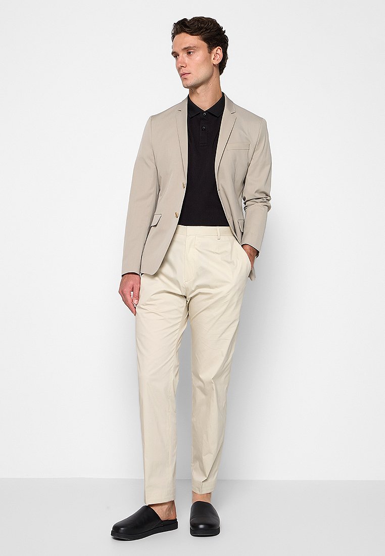 Calvin Klein SLIM FIT