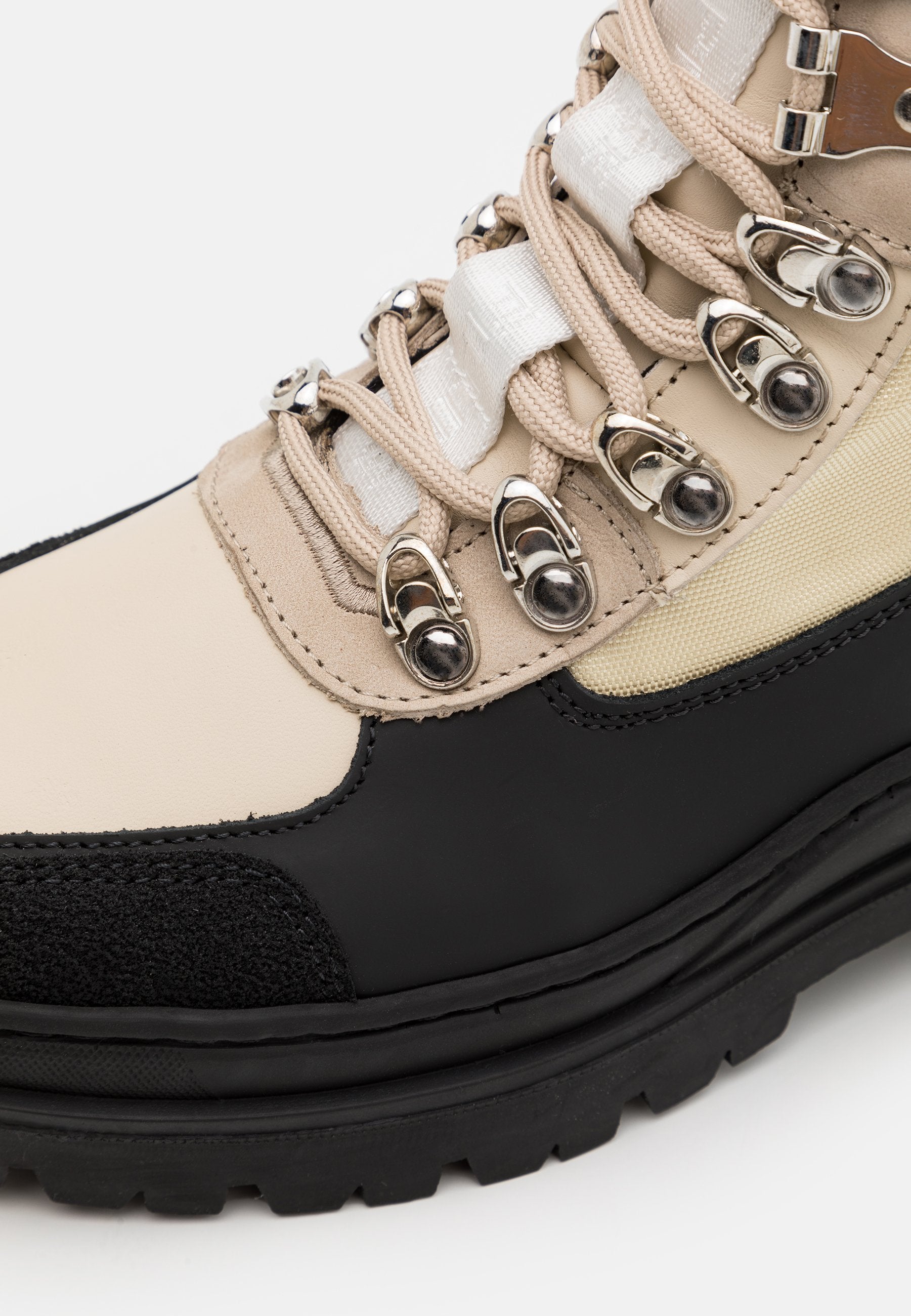 Filling Pieces MOUNTAIN BOOT UNISEX