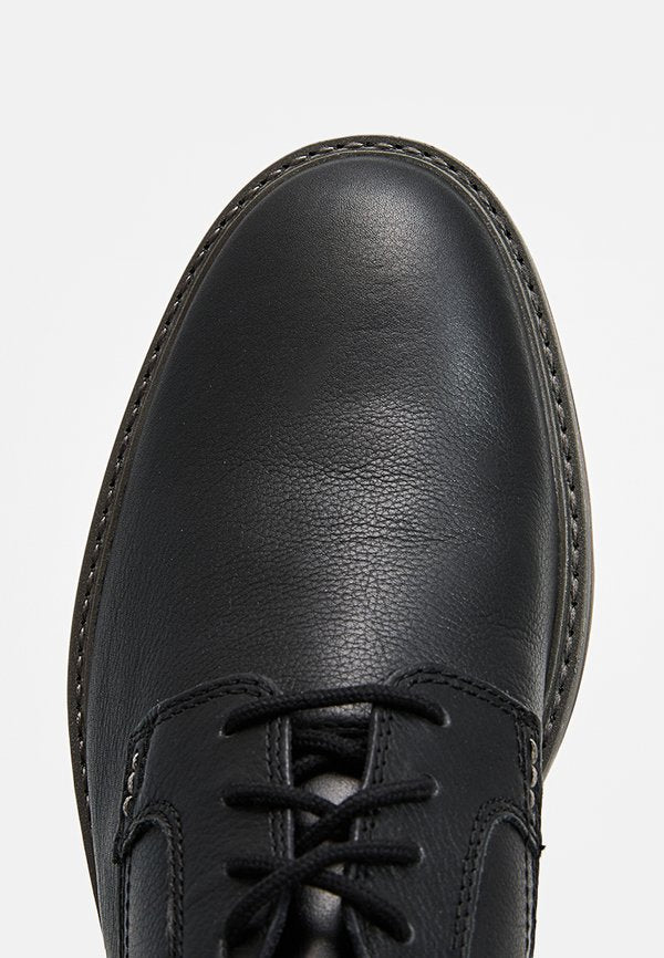 Clarks RADCLIFF