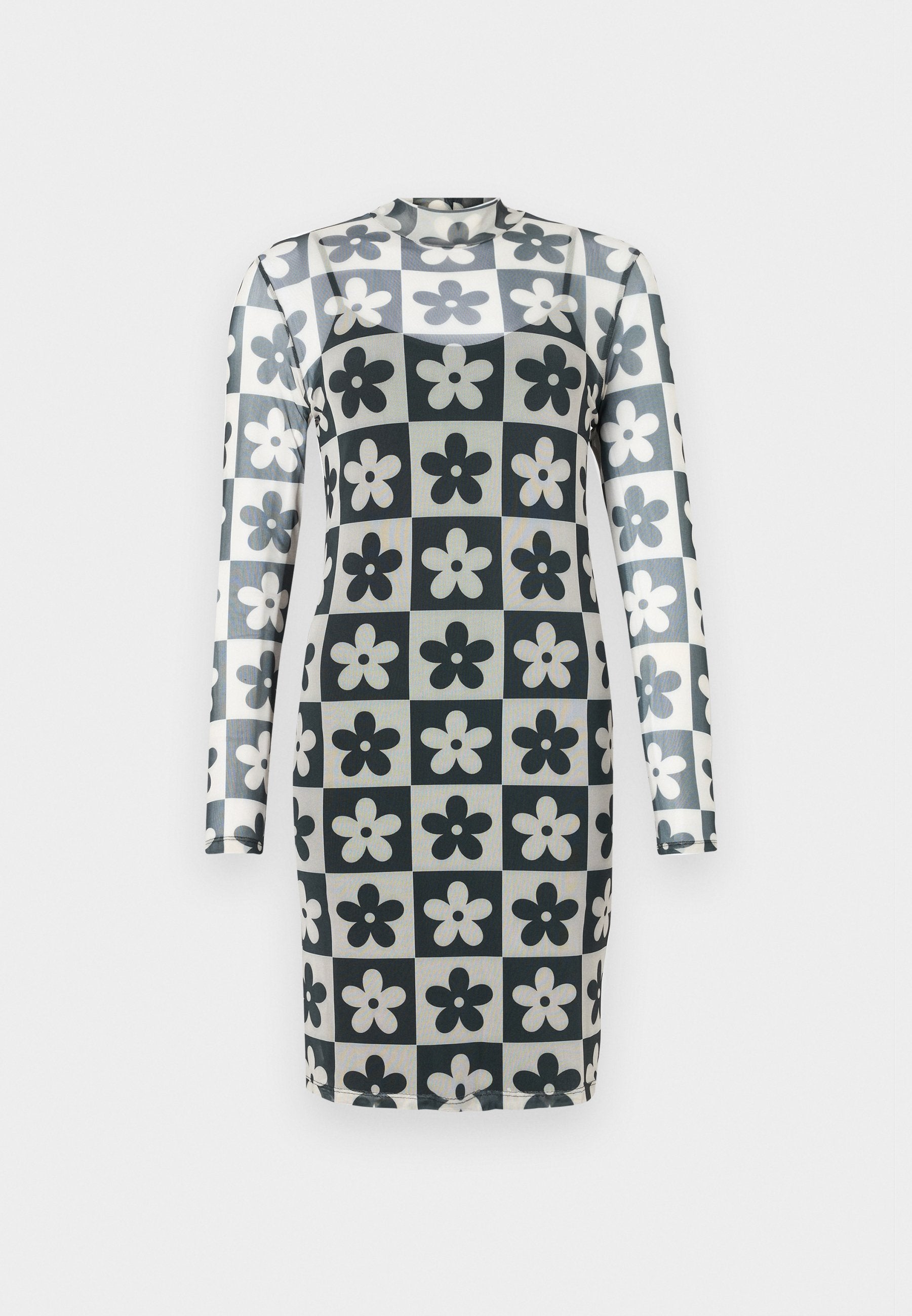 Langärmliges Kleid mit einem Karomuster und schwarz-weißen Blumen, aus einem glatten, dehnbaren Material gefertigt. Hochgeschlossen, figurbetont.
