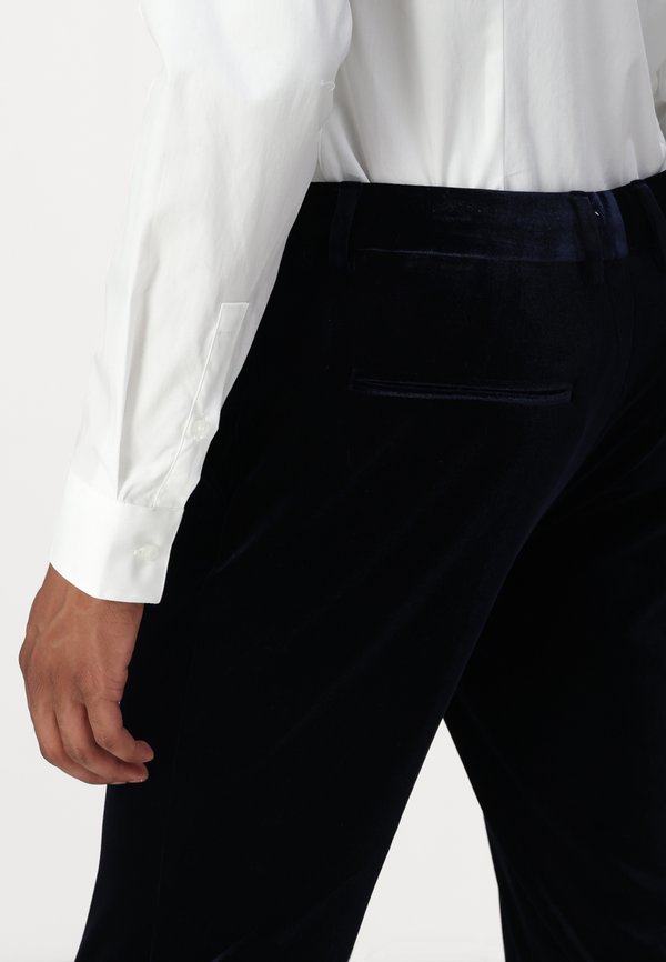 Bruuns Bazaar VELVETBBAXEL PANTS