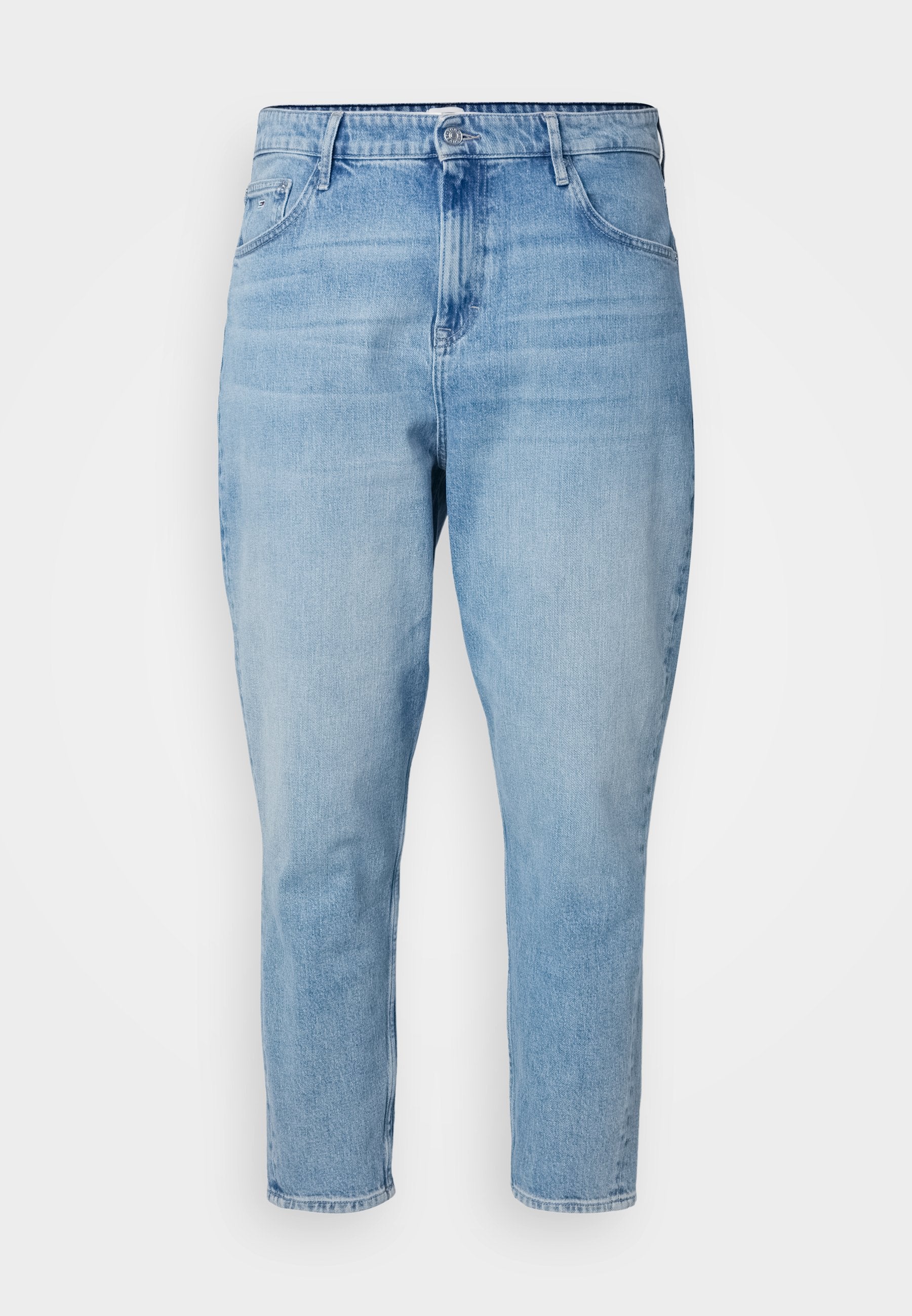 Hellblaue Denim-Jeans mit geradem Schnitt, mittlerer Taille, Fünf-Taschen-Design und leicht zulaufenden Beinen. Weiche, glatte Textur.