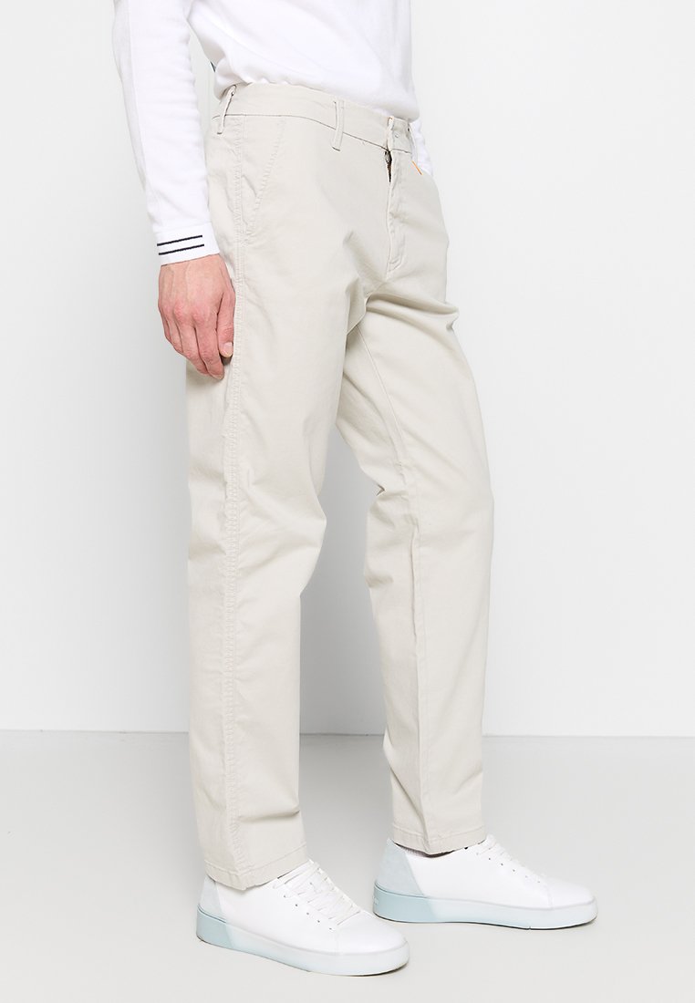 ONSEDGE LOOSE FIT Media 2