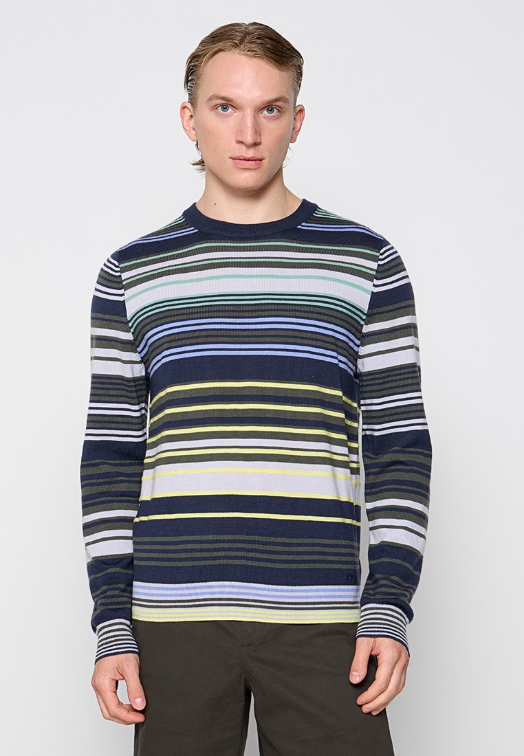 Gestreifter Langarmpullover mit Rundhalsausschnitt, der Navy-, Grün-, Hellblau-, Grau- und Gelbtöne in unterschiedlichen Breiten aufweist. Aus einer Baumwollmischung.