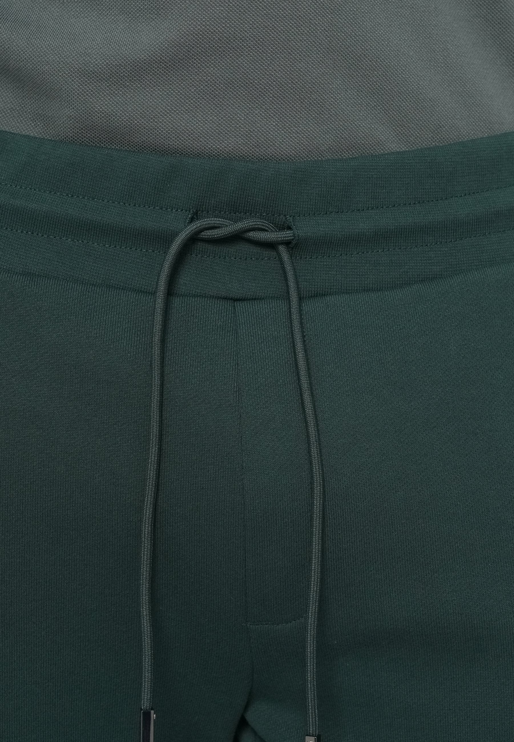 Hackett London