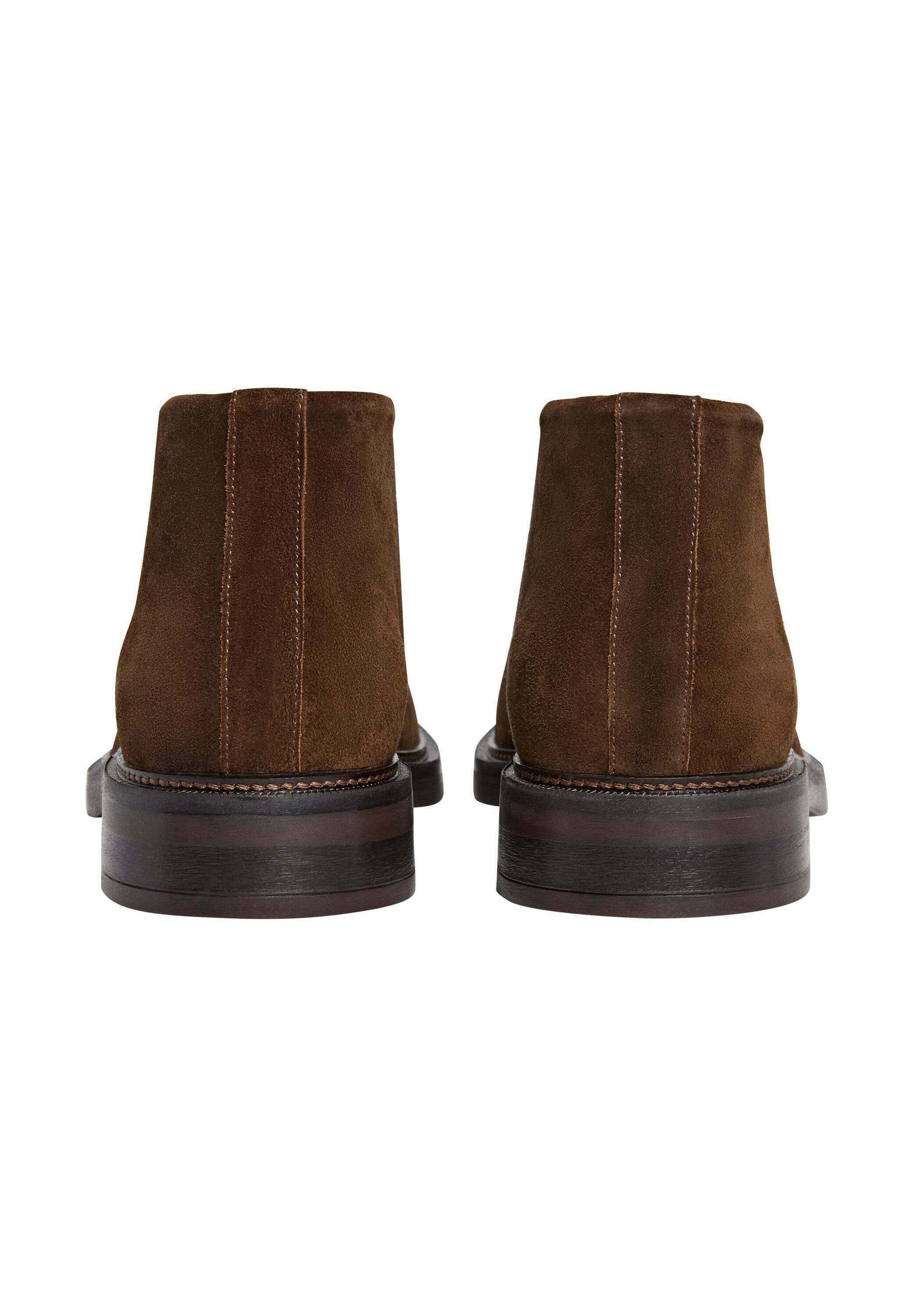 Hackett London