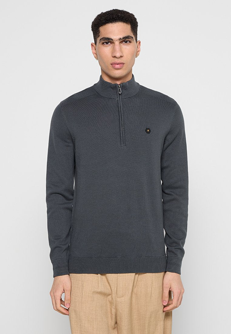 NO EXCESS Strickpullover Media 1
