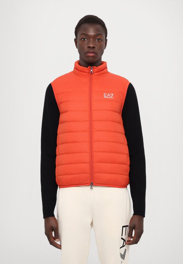 EA7 Emporio Armani TRAIN CORE UNISEX