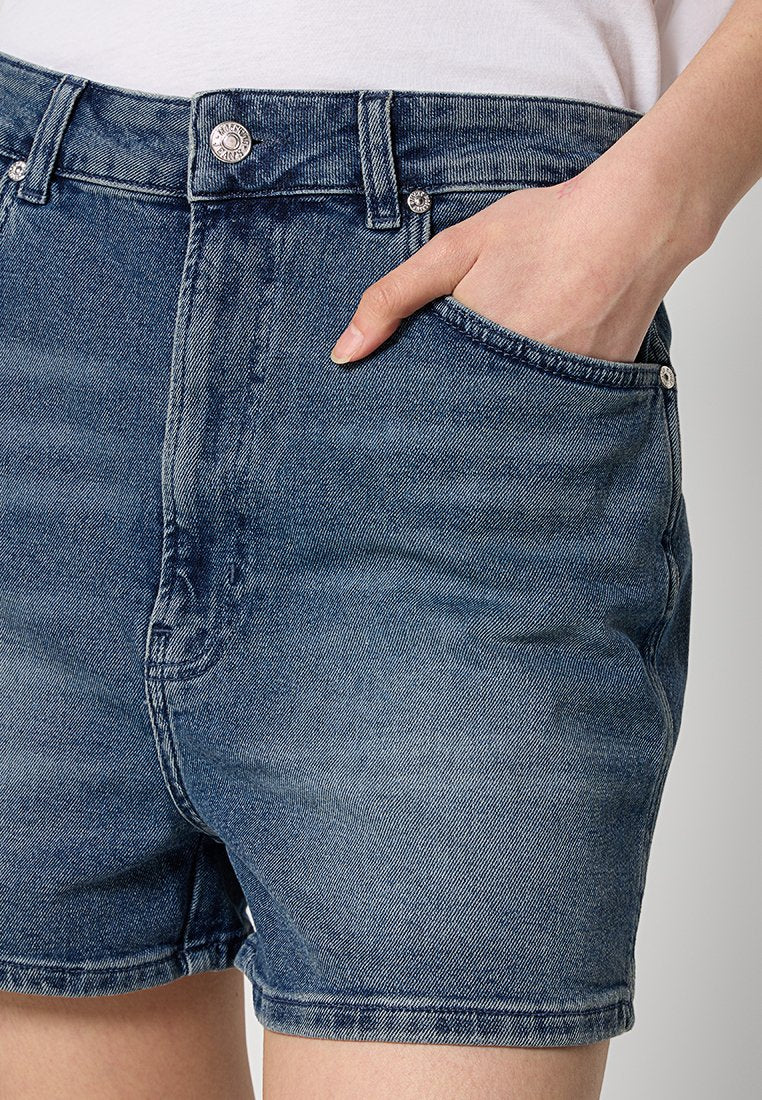 MOSCHINO JEANS