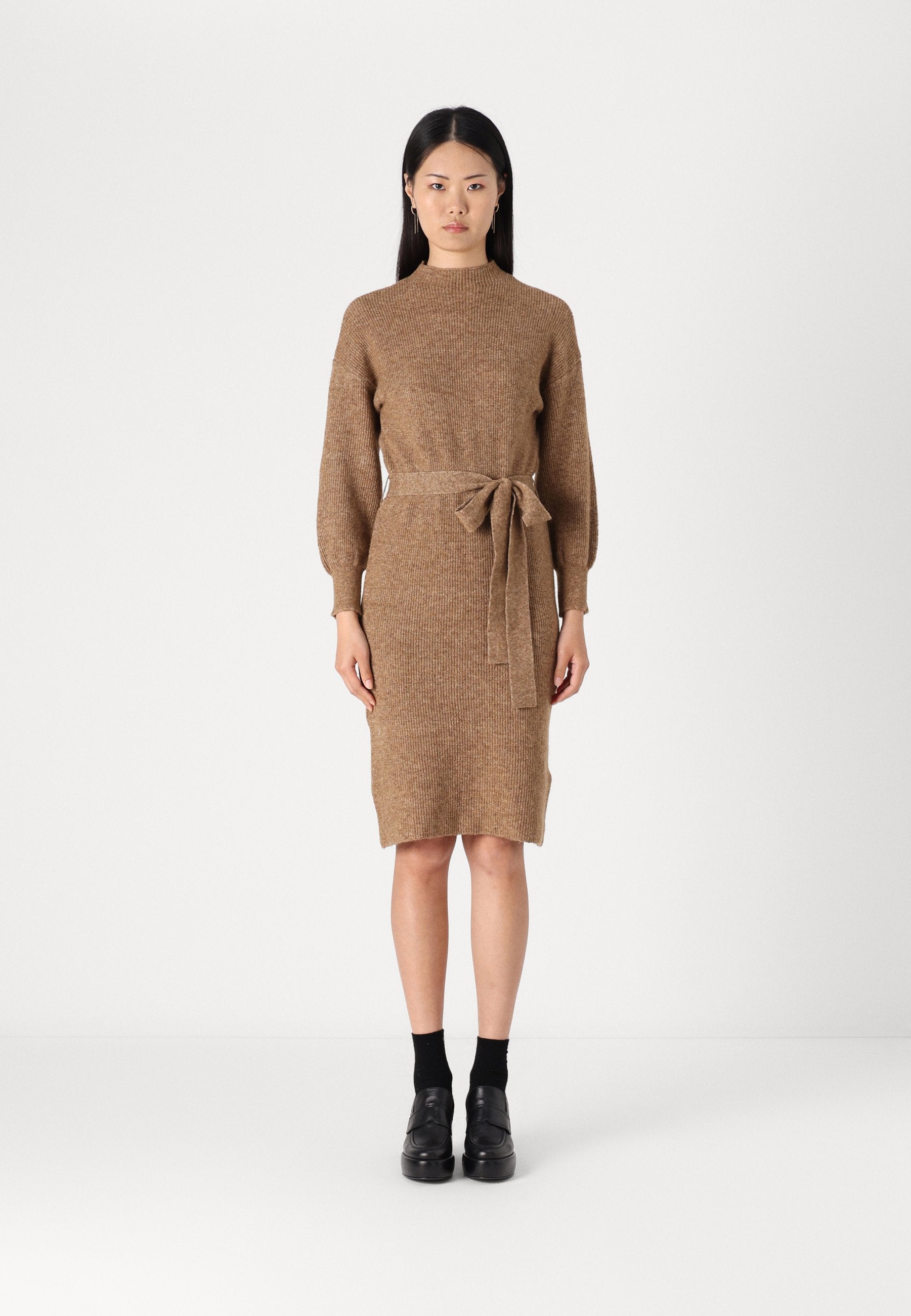 Knitted ONLTHILDE midi Media 3