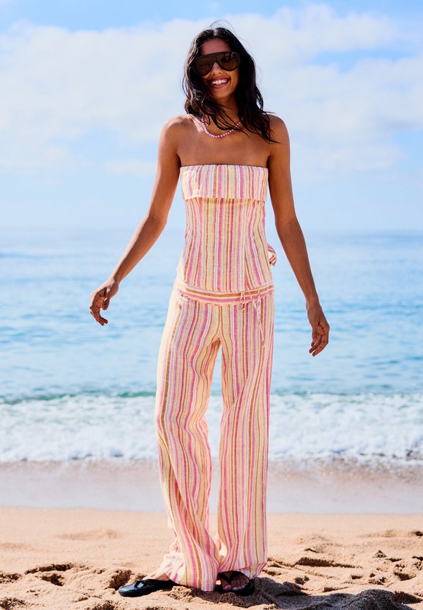 Bershka TOP - Top - light pink
