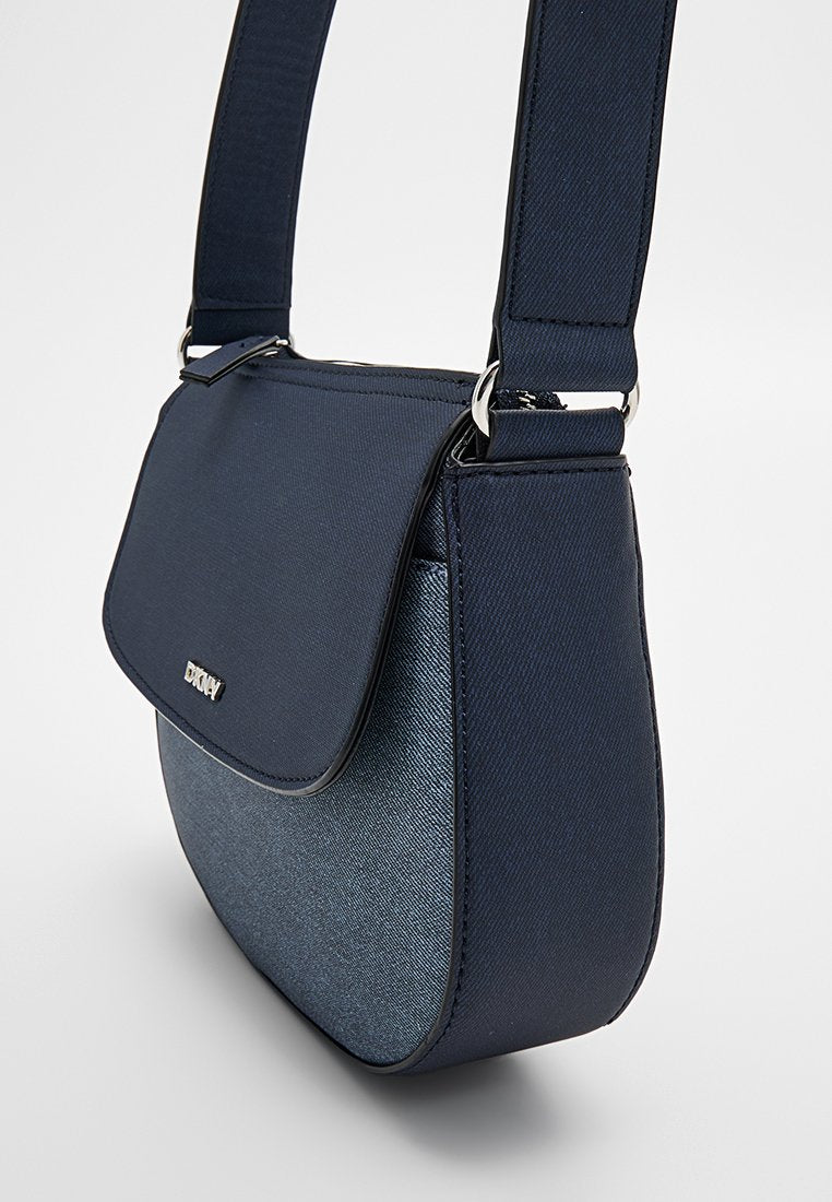 DKNY BELLA