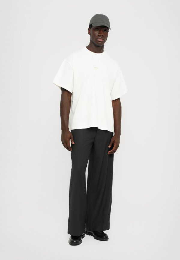 Won Hundred STAFF BOXY TEE UNISEX