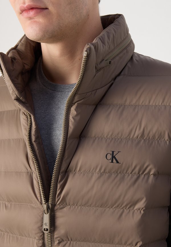 Calvin Klein Jeans