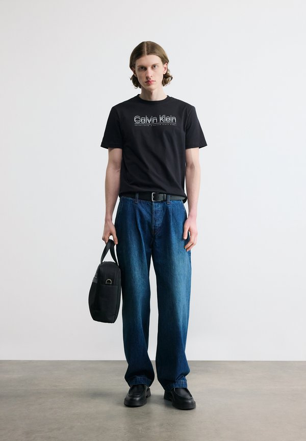 Calvin Klein DOUBLE LOGO GRAPHIC