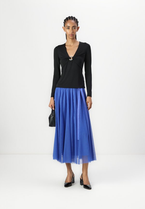 MARCIANO BY GUESS IZZIE