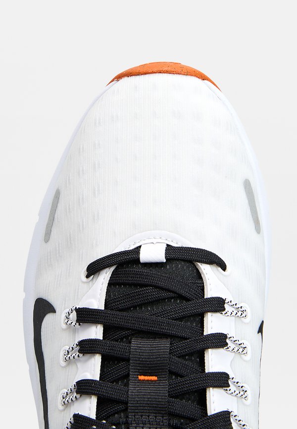 Nike Performance FREE