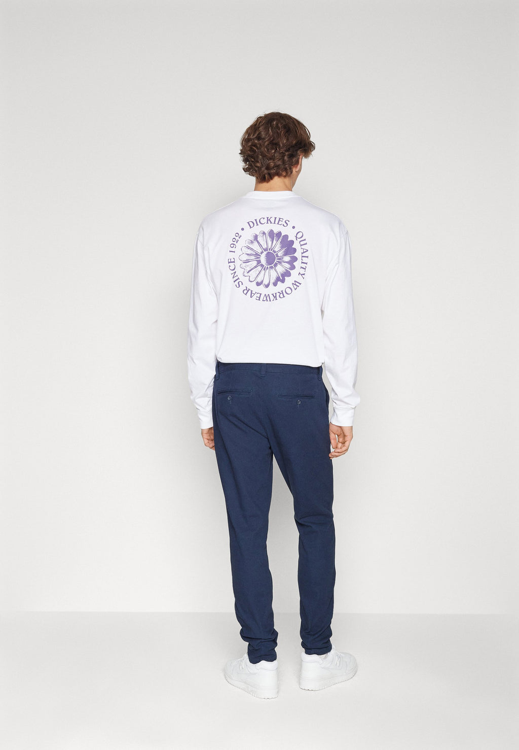 ONSMARK SLIM TAPERED Media 4