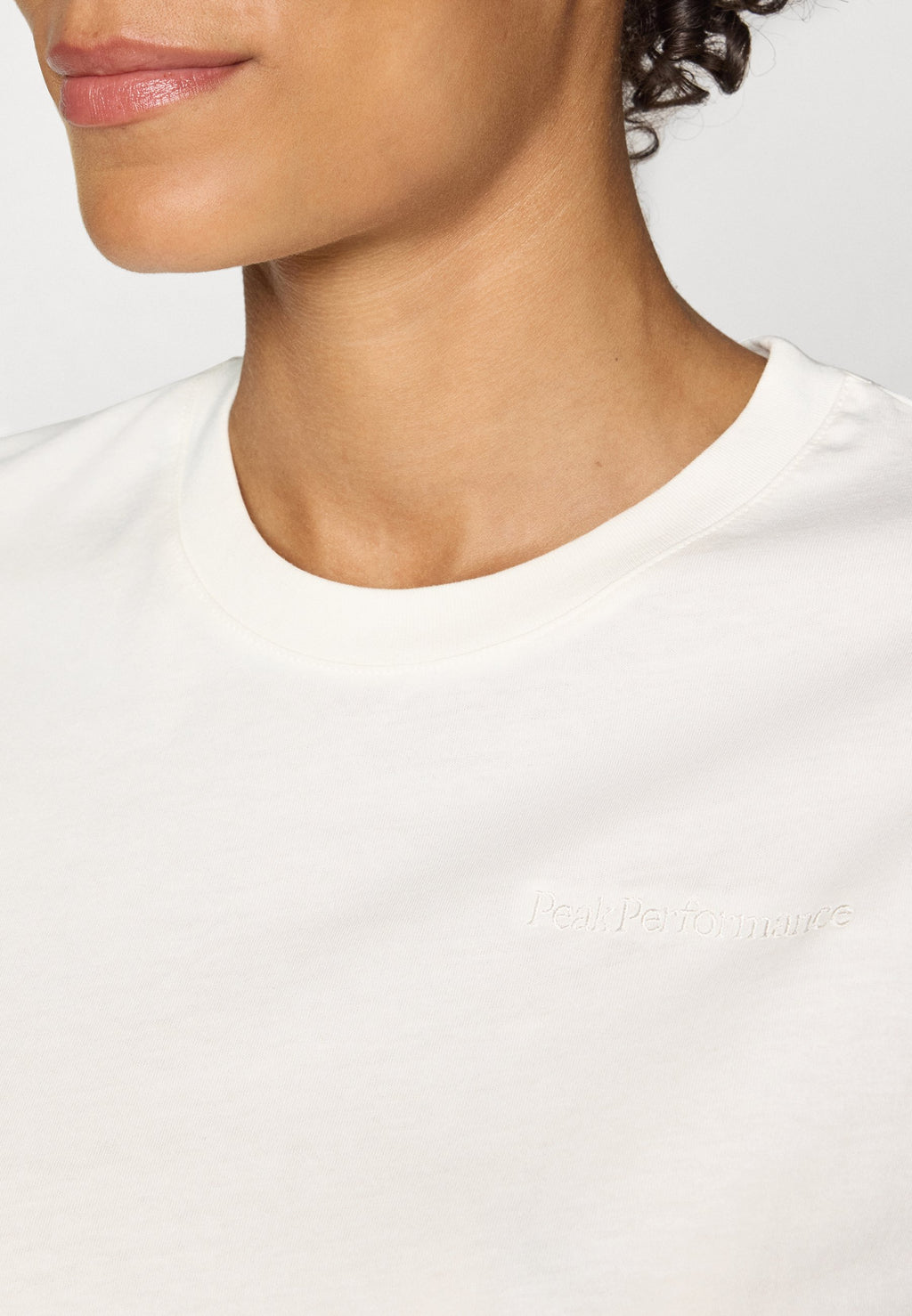 Peak Performance ORIGINAL SMALL LOGO TEE